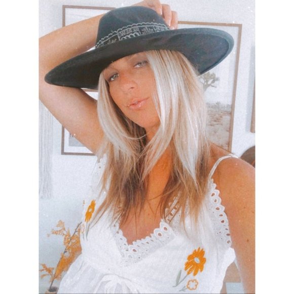 NEW✨POL DAISY WHITE LACE TANK-TOP, CAMI, BLOUSE. - Picture 7 of 8